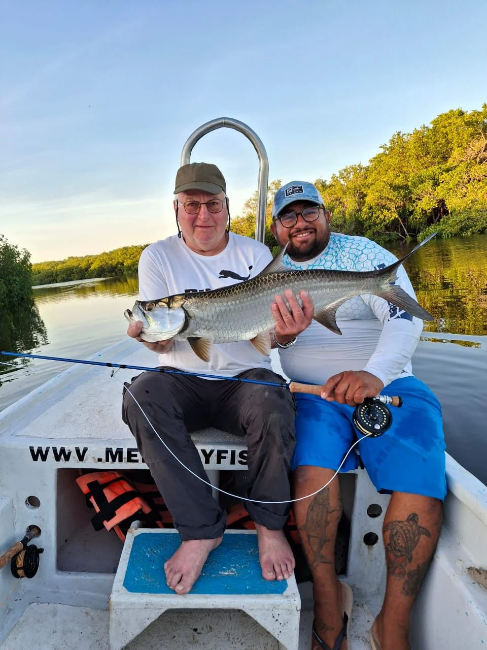 Jorge guiding a a guest during a fishing trip in R&iacute;o Lagartos