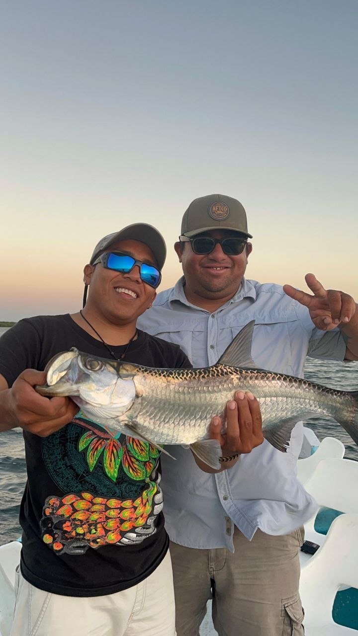Jorge and Carlos &mdash; fly fishing guides in R&iacute;o Lagartos